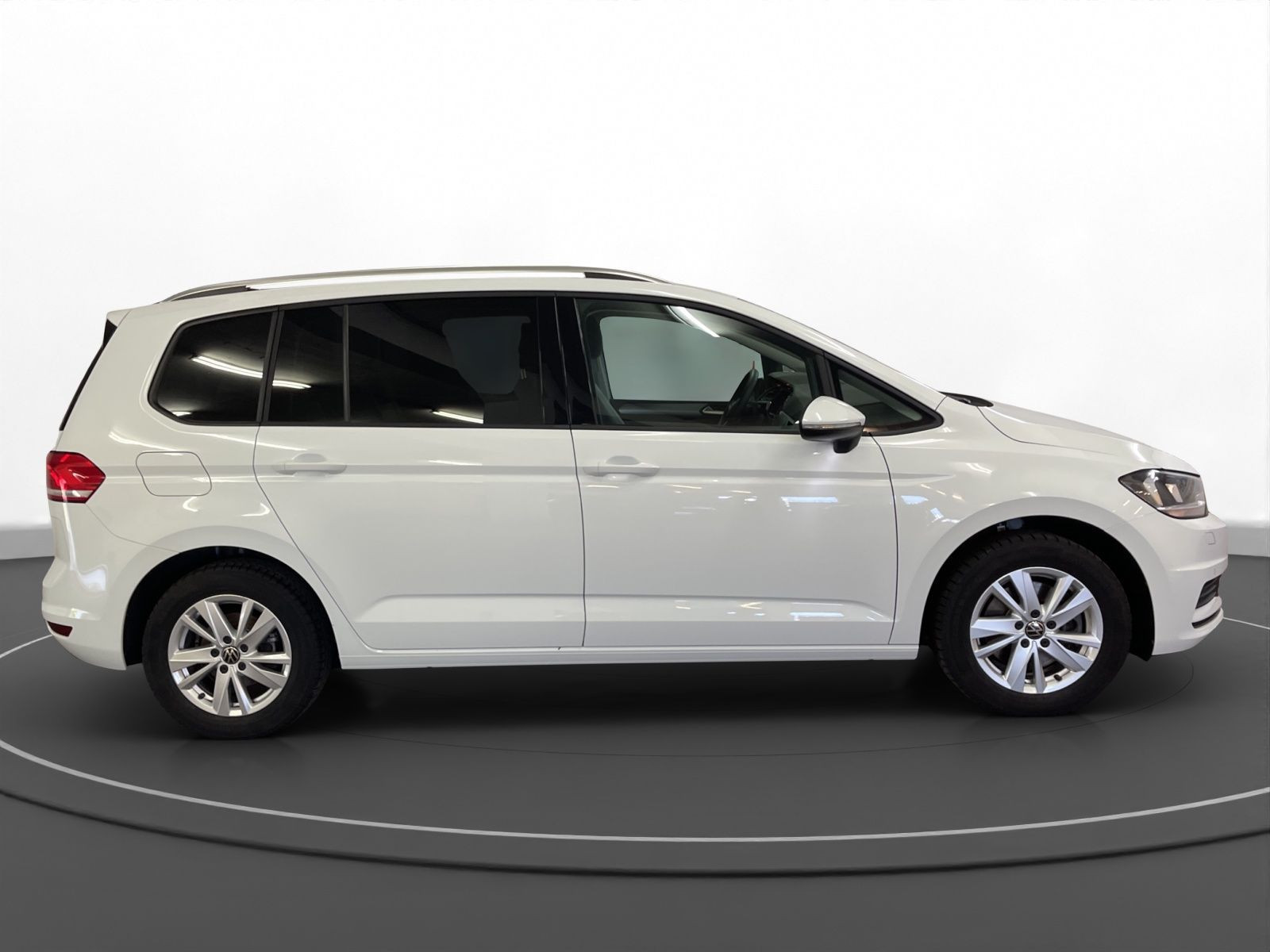 Volkswagen - Touran_7