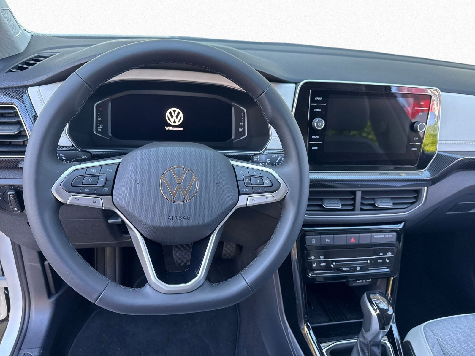 Volkswagen - T-Cross_13