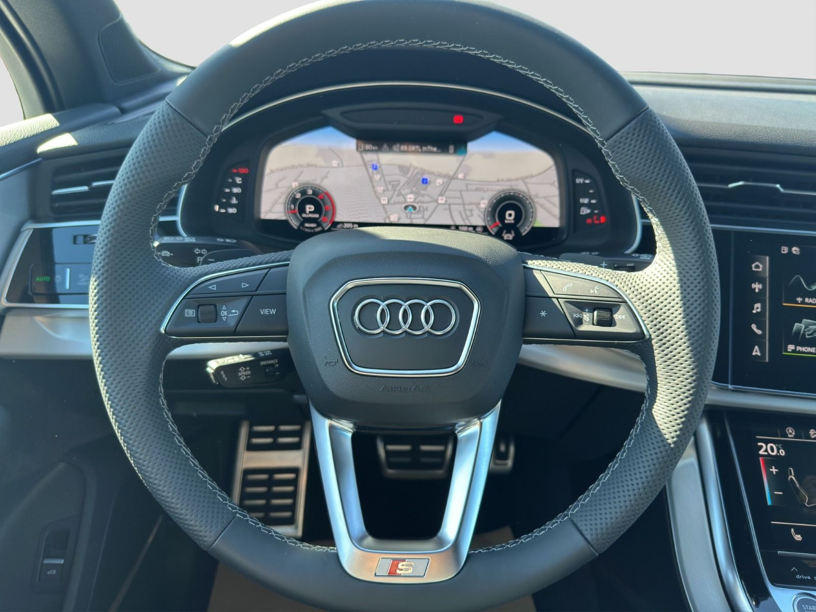 Audi - Q7_9