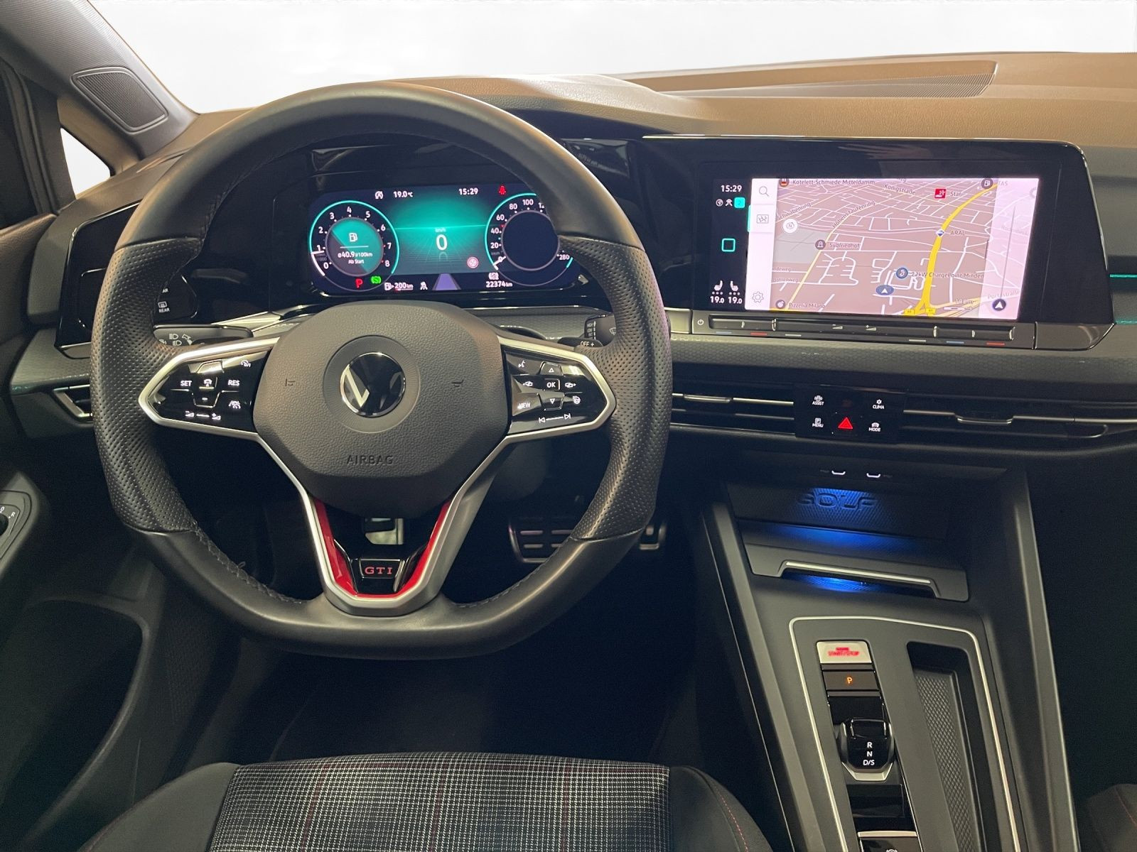 Volkswagen - Golf GTI_22