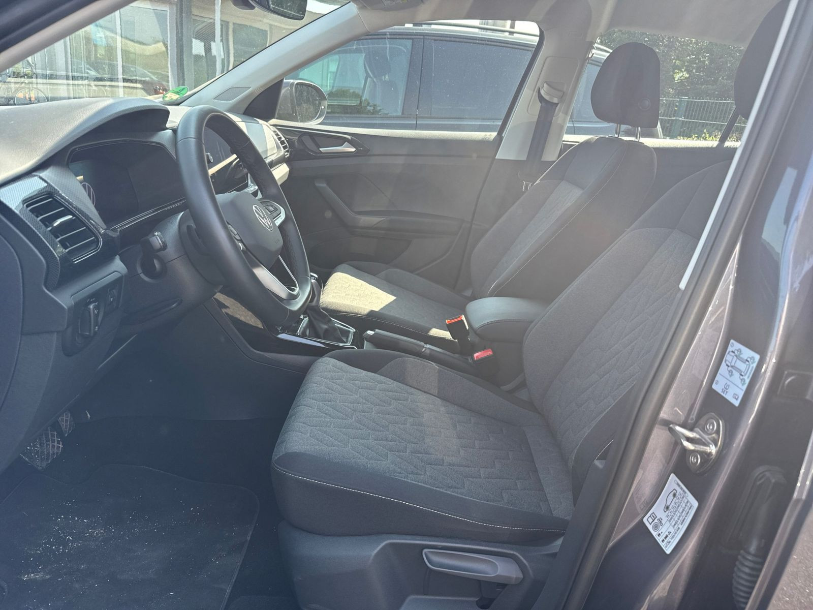 Volkswagen - T-Cross_5