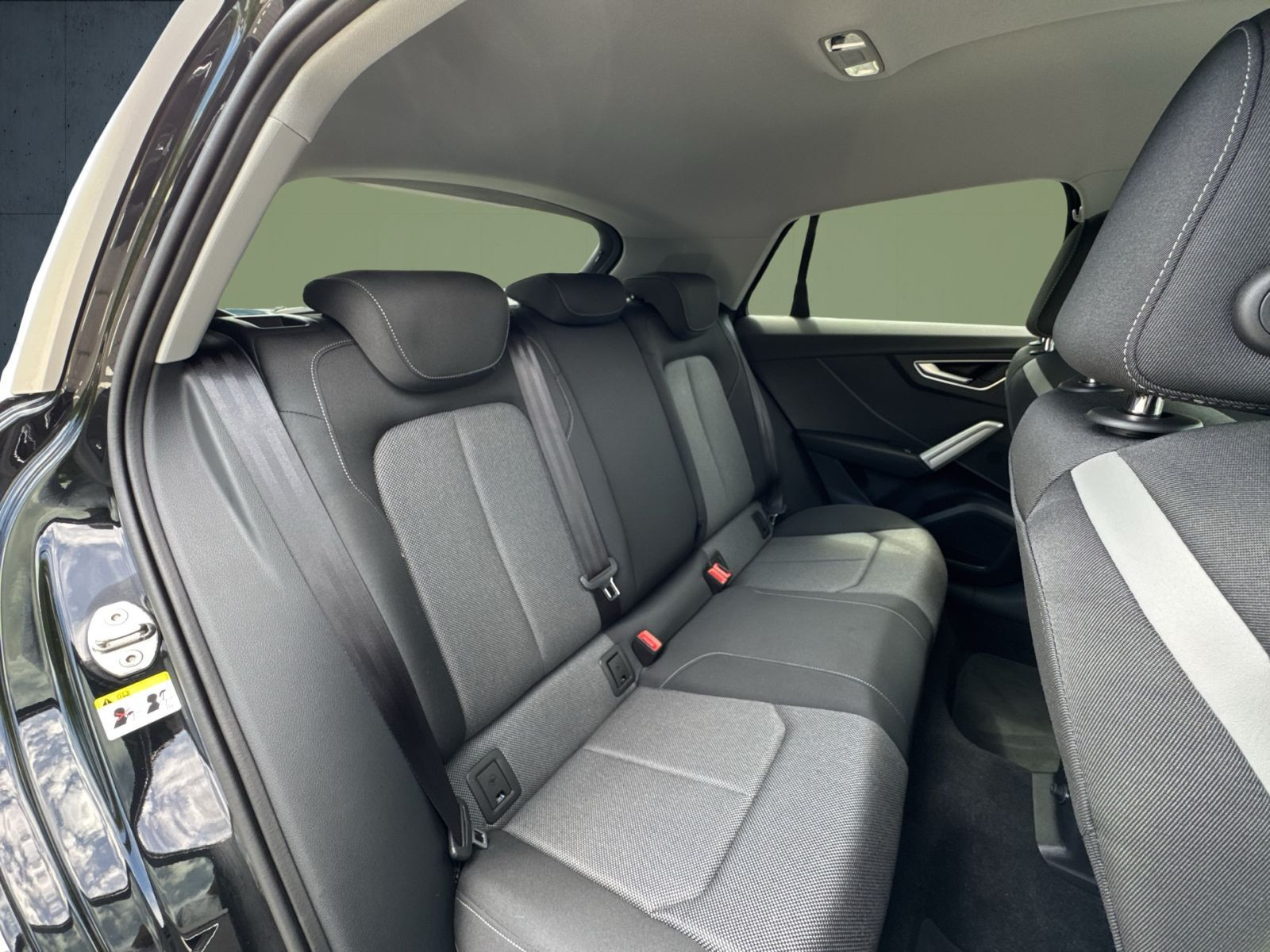 Audi - Q2_19