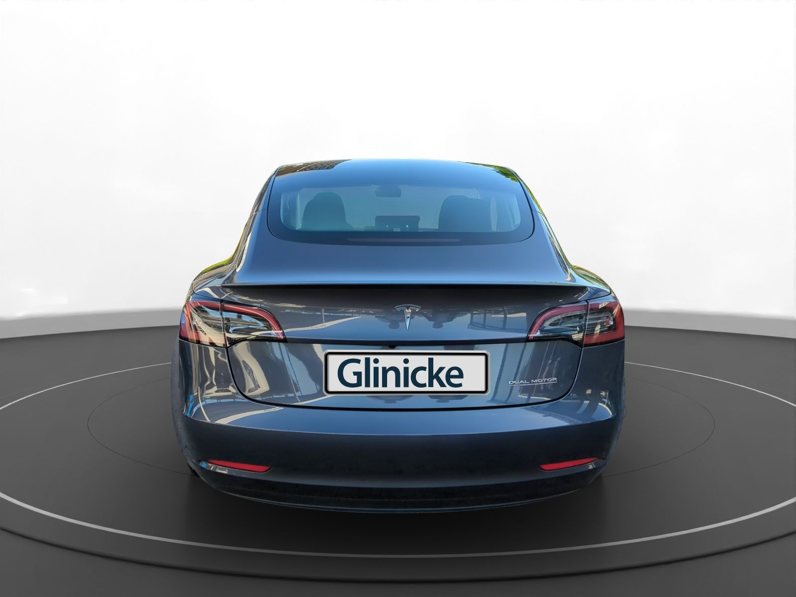 Tesla - Model 3_7