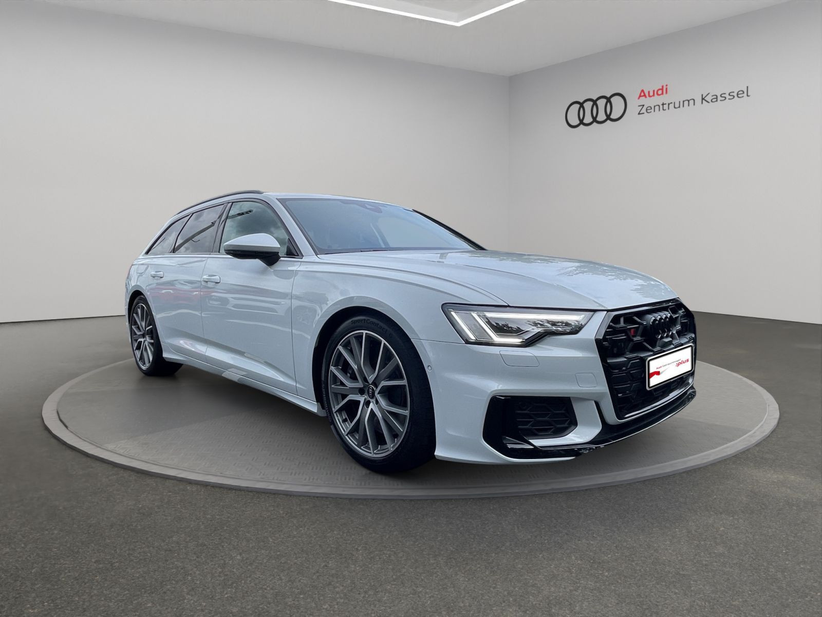Audi - S6_9