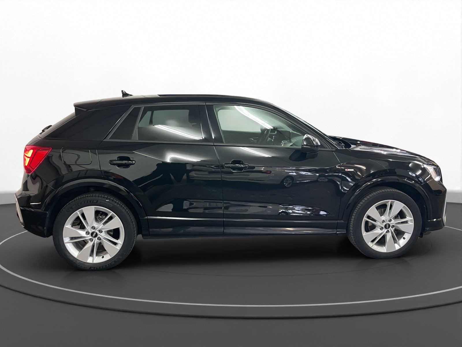 Audi - Q2_7