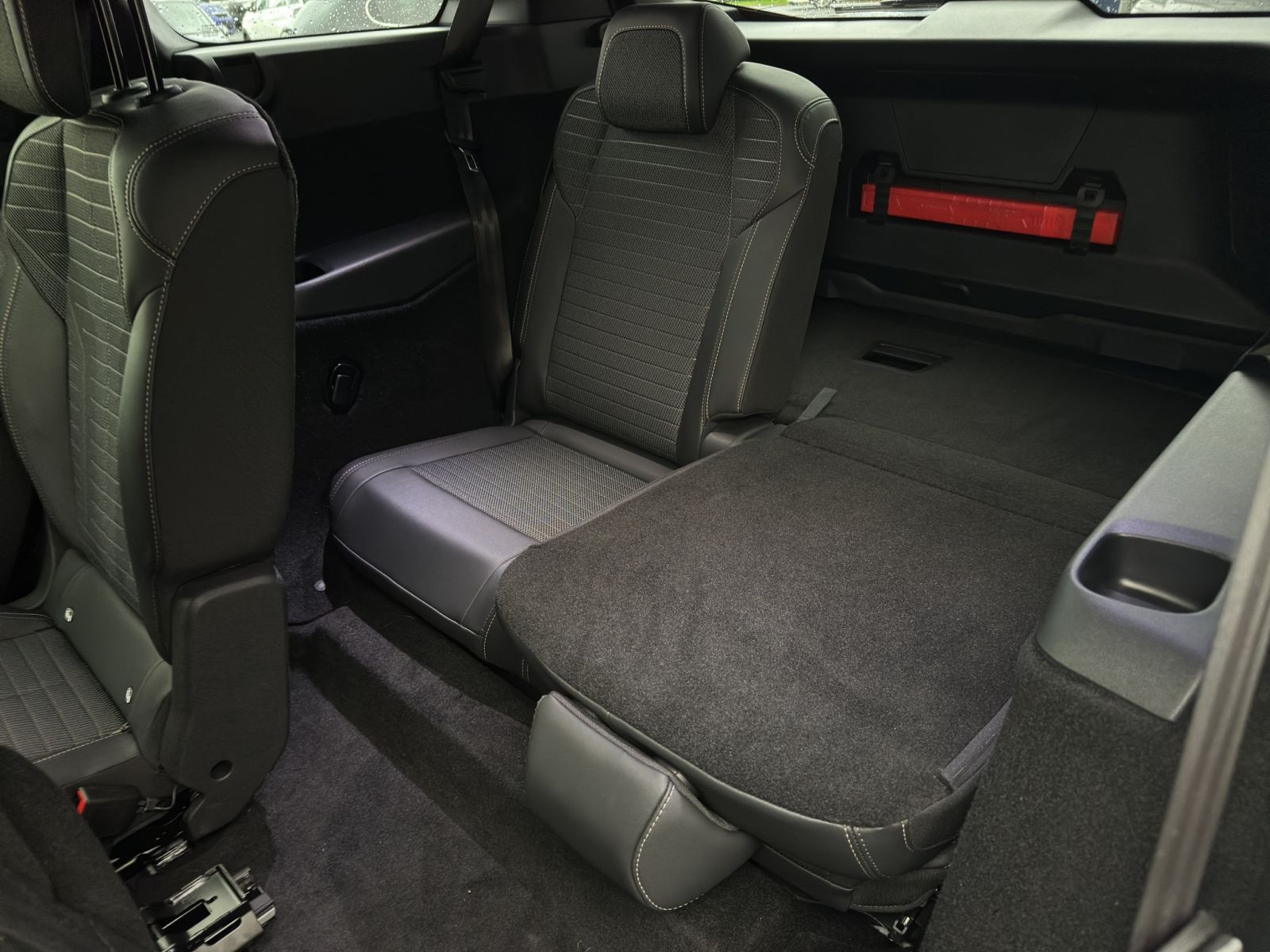 Peugeot - 5008_17