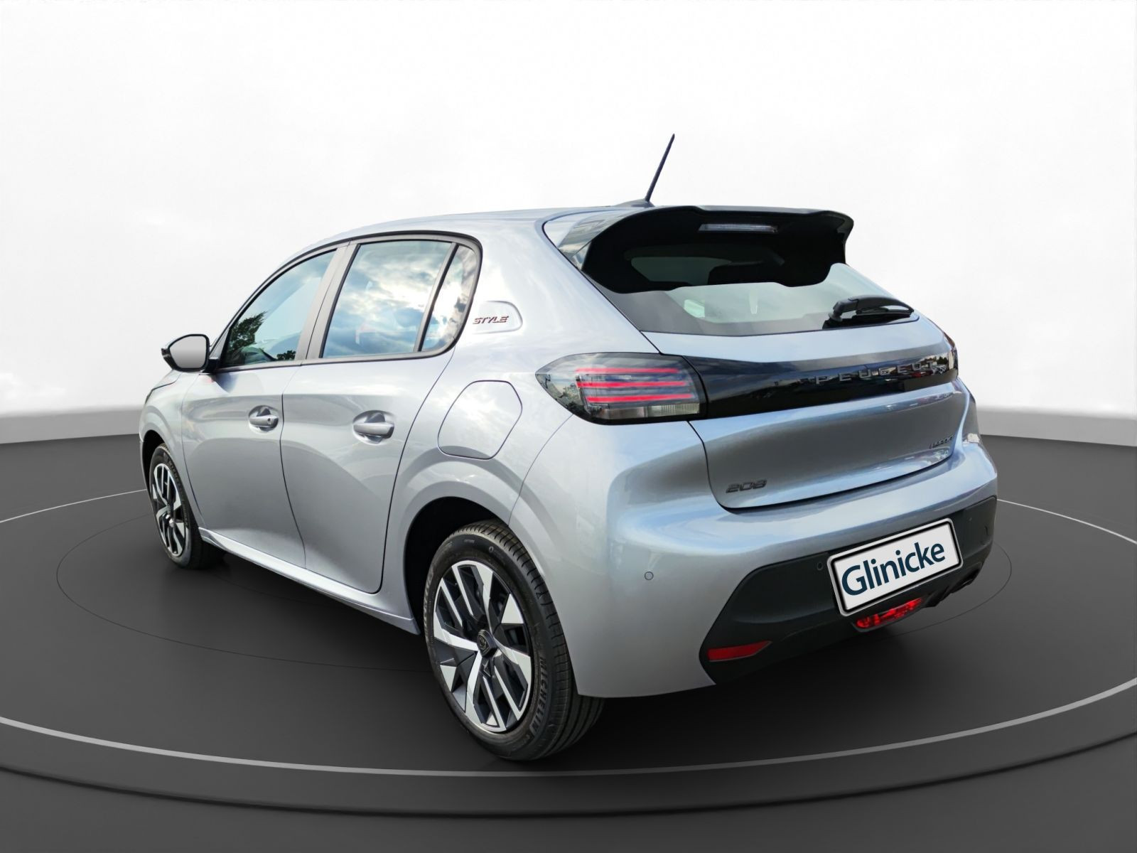 Peugeot - 208_9