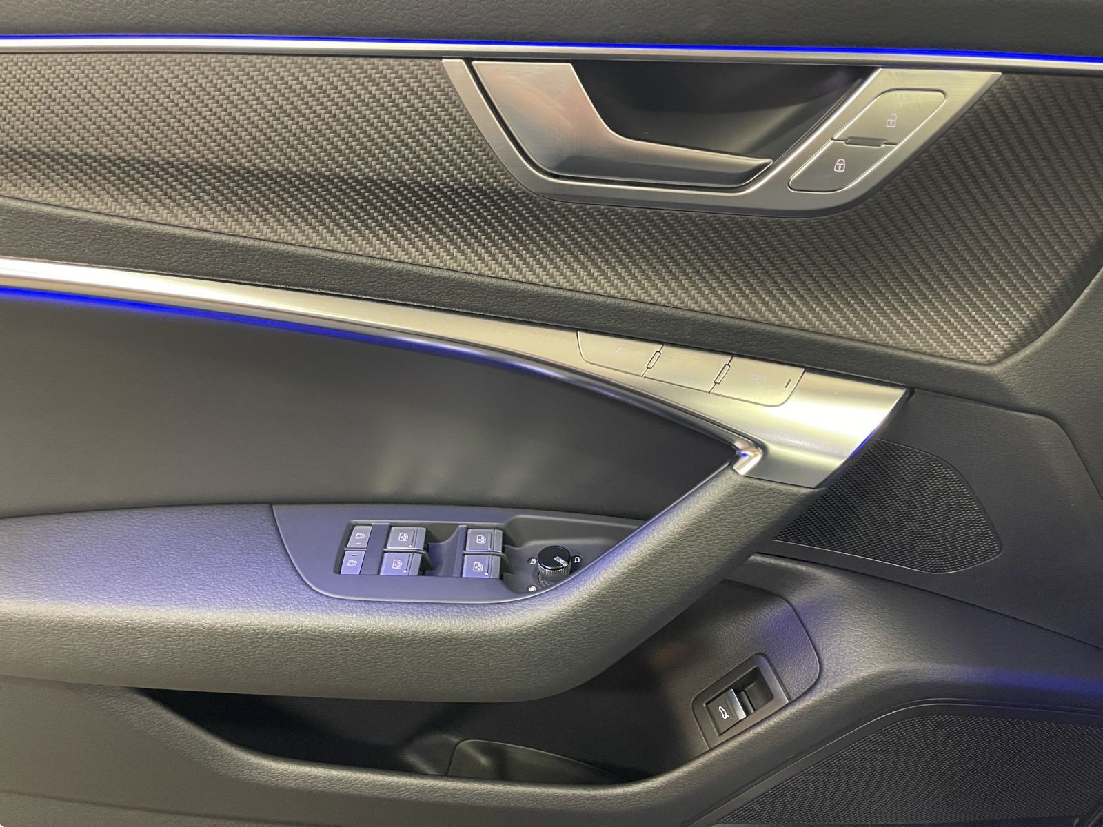 Audi - S6 Avant_10