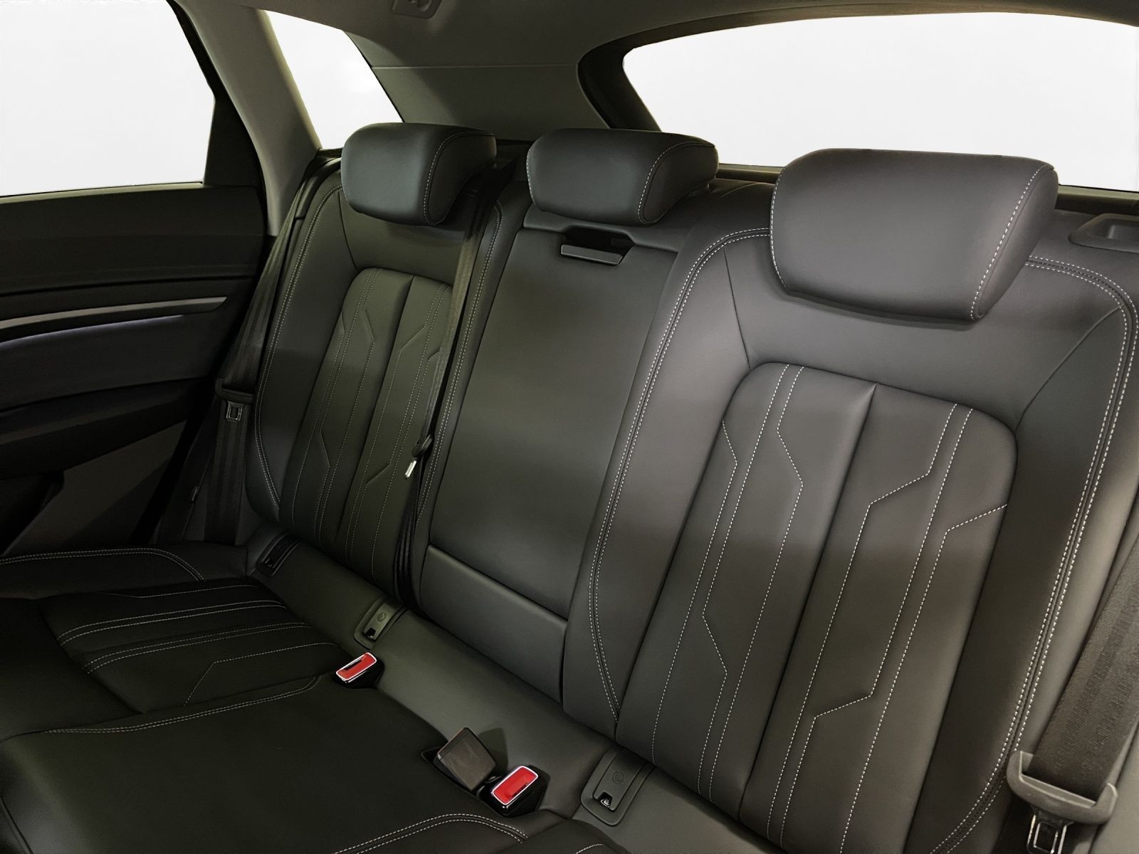 Audi - Q8 e-tron_18