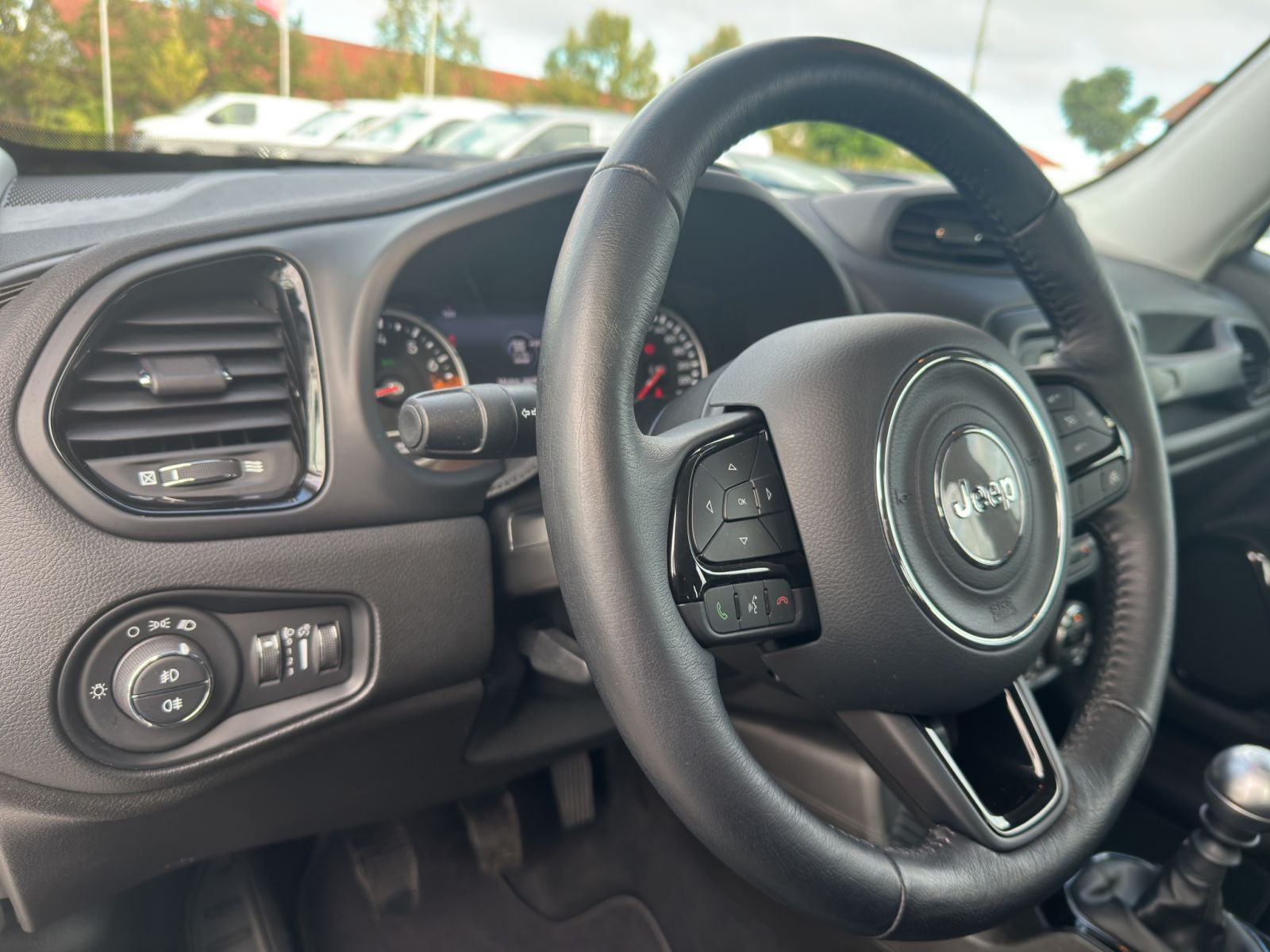 Jeep - Renegade_14