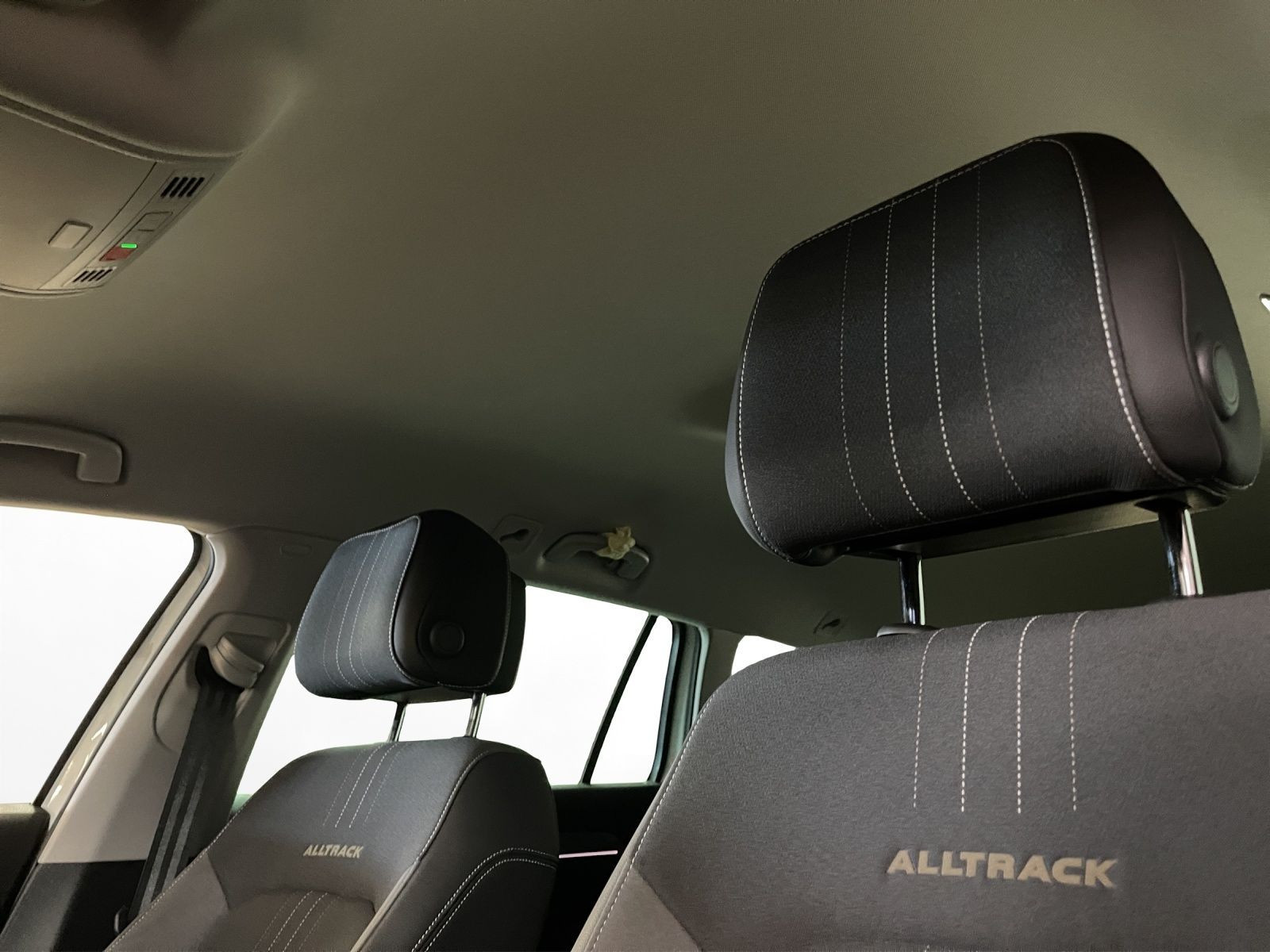 Volkswagen - Passat Alltrack_11