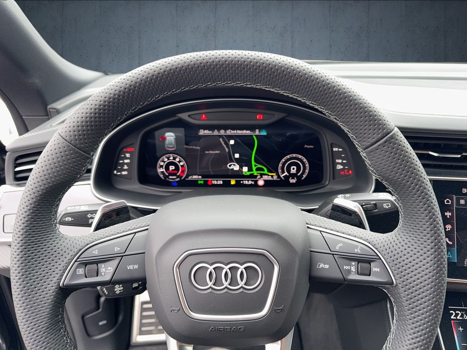 Audi - RS Q8_10