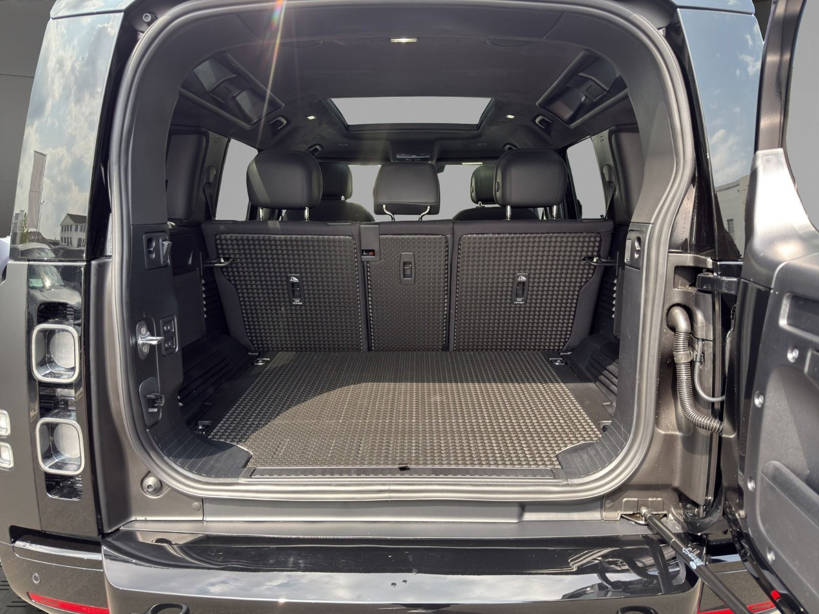 Land Rover - Defender_11
