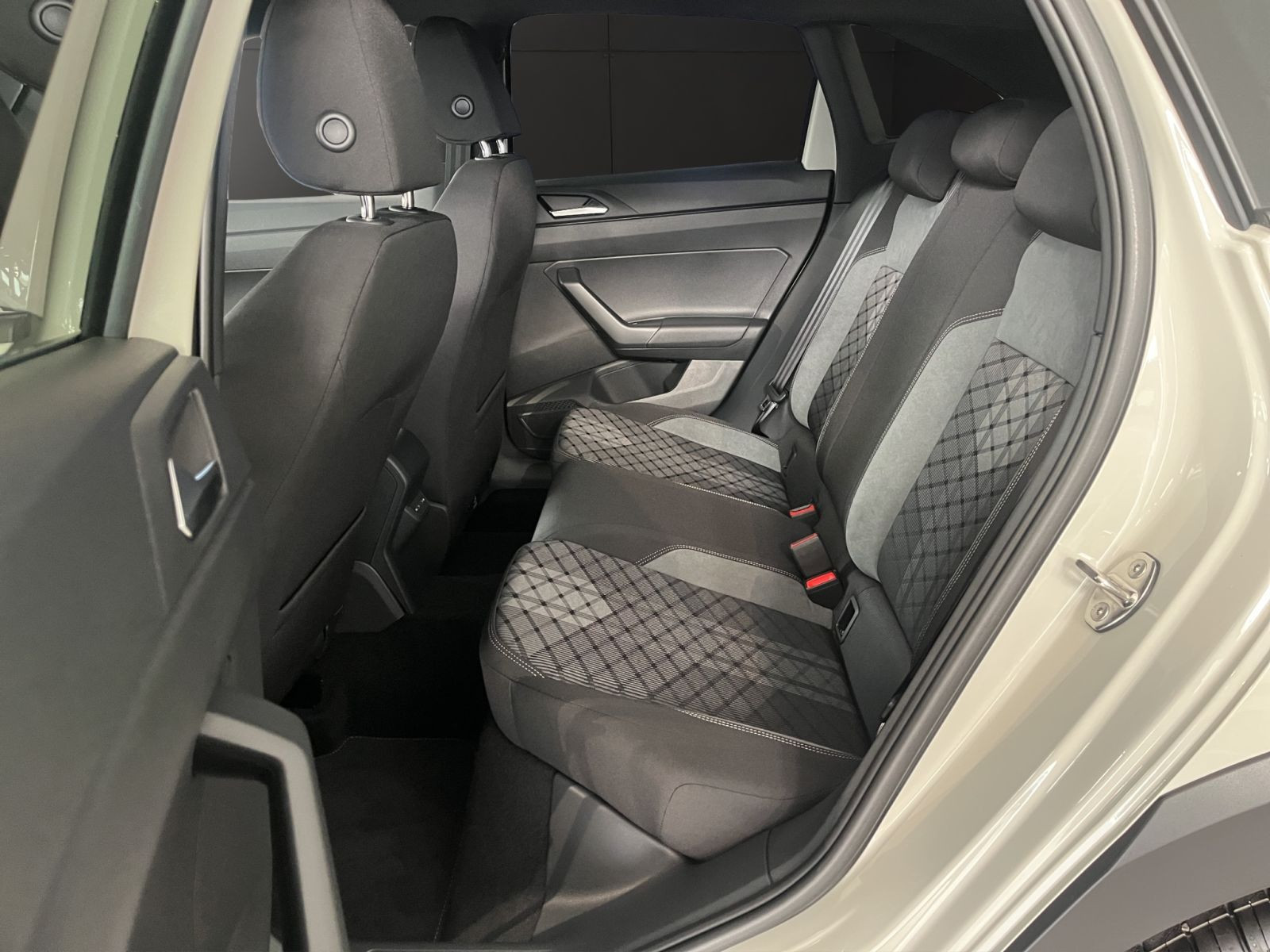Volkswagen - Taigo_8