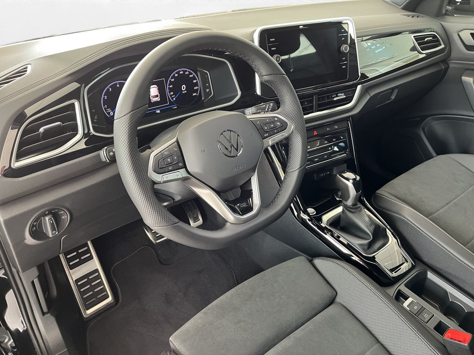 Volkswagen - T-Roc_7