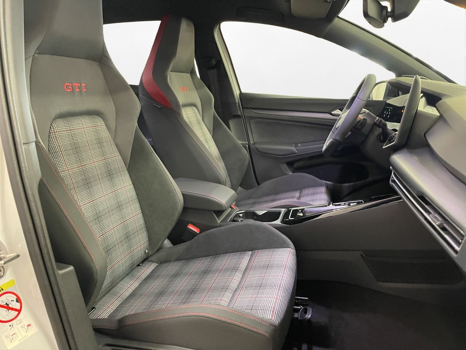 Volkswagen - Golf GTI_11