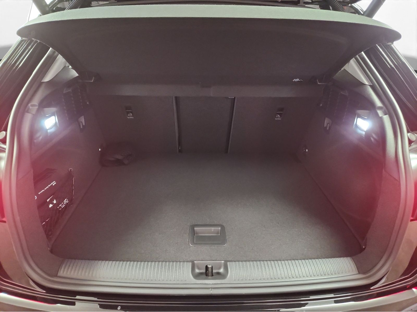 Audi - Q2_21