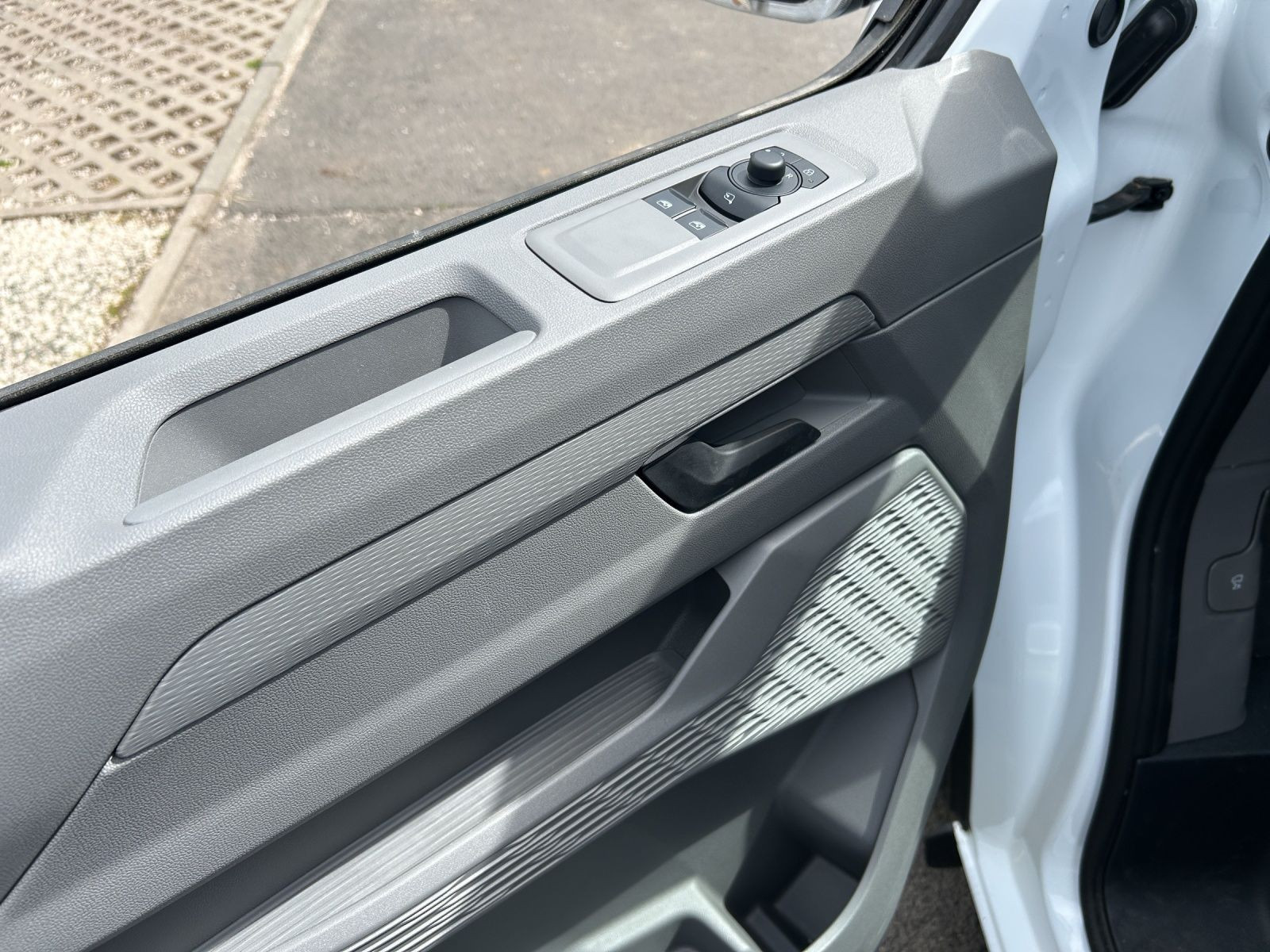 Volkswagen - T7 Transporter_4