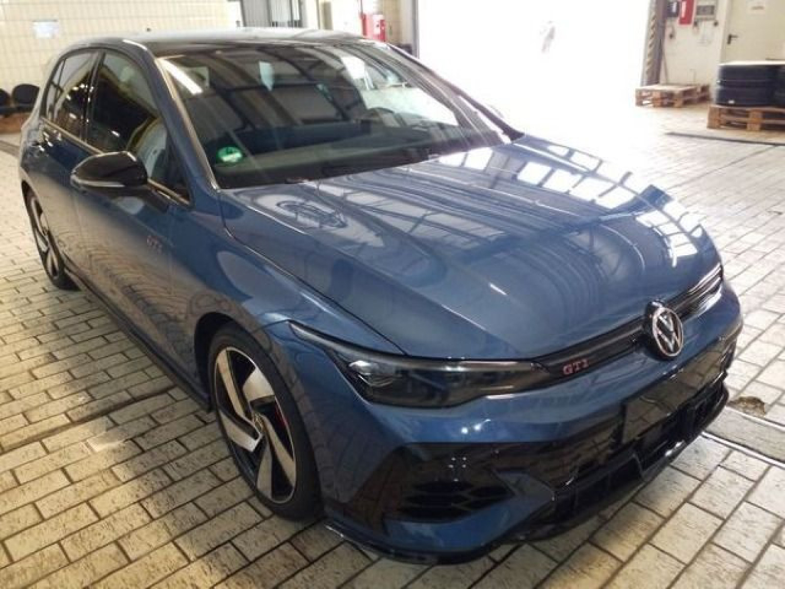 Volkswagen - Golf GTI_3