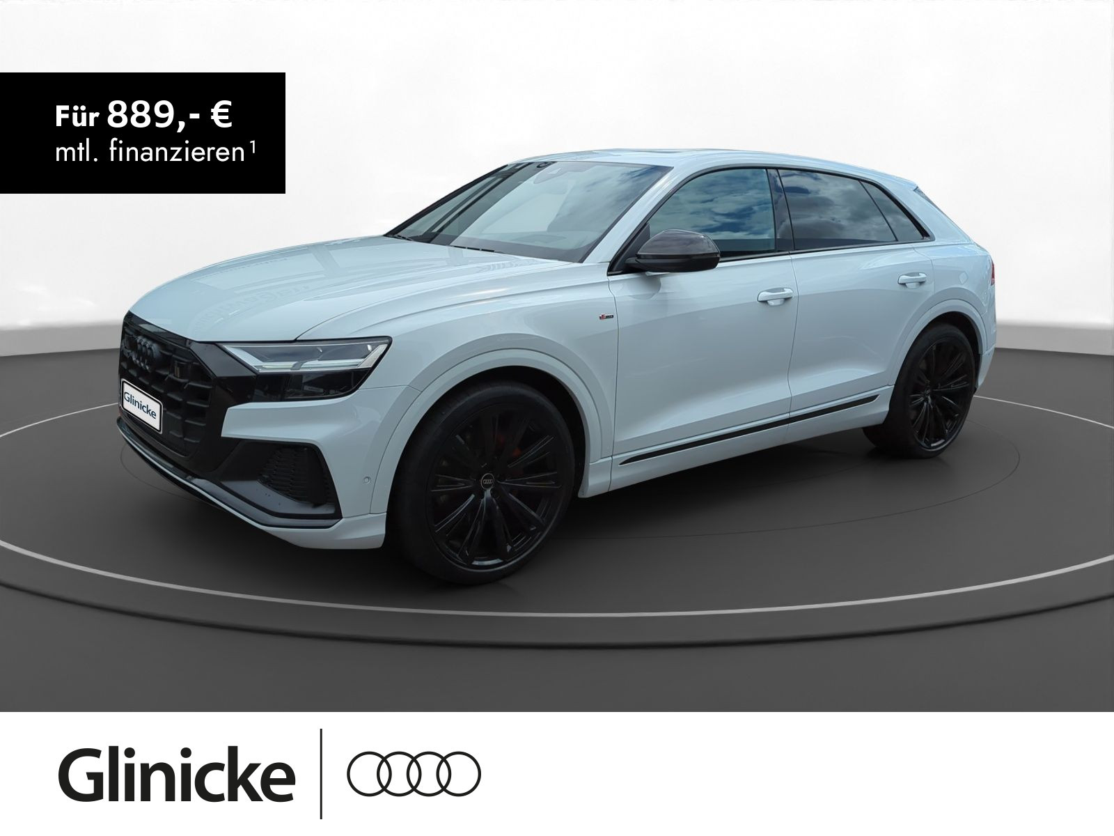 Audi - Q8_1