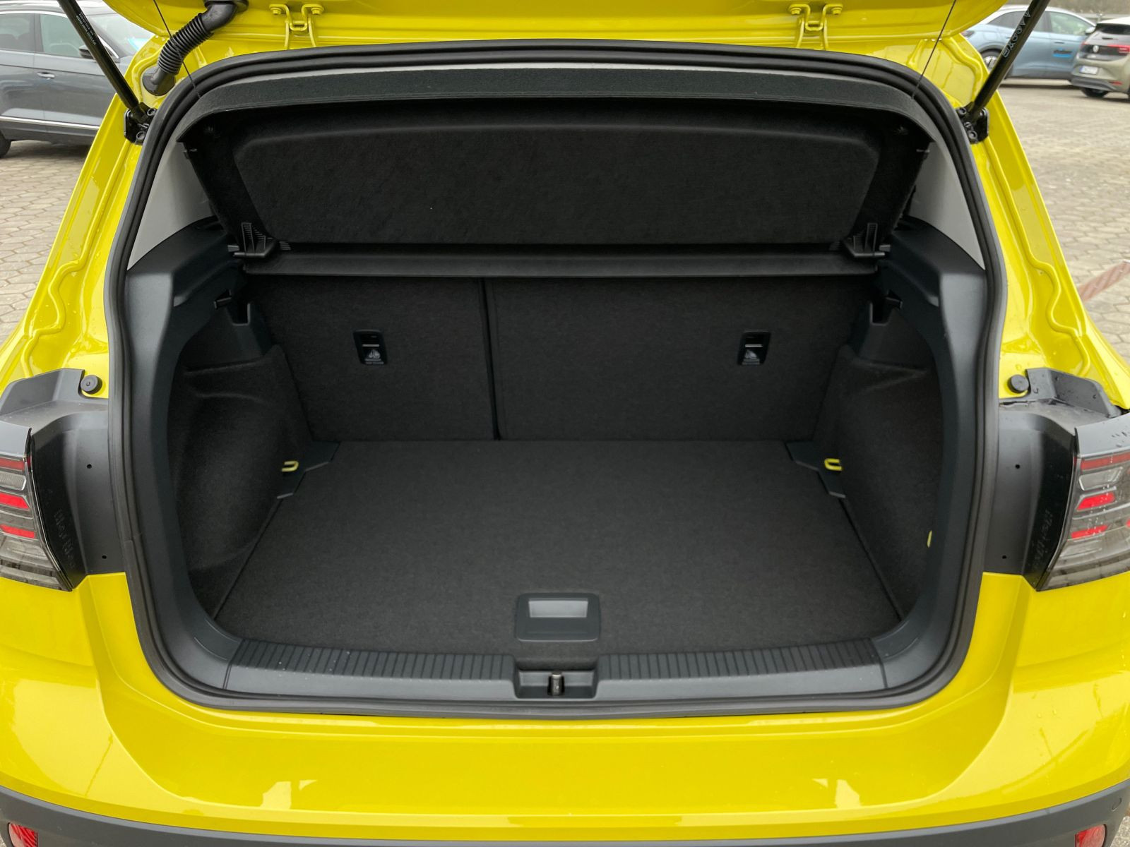 Volkswagen - T-Cross_13