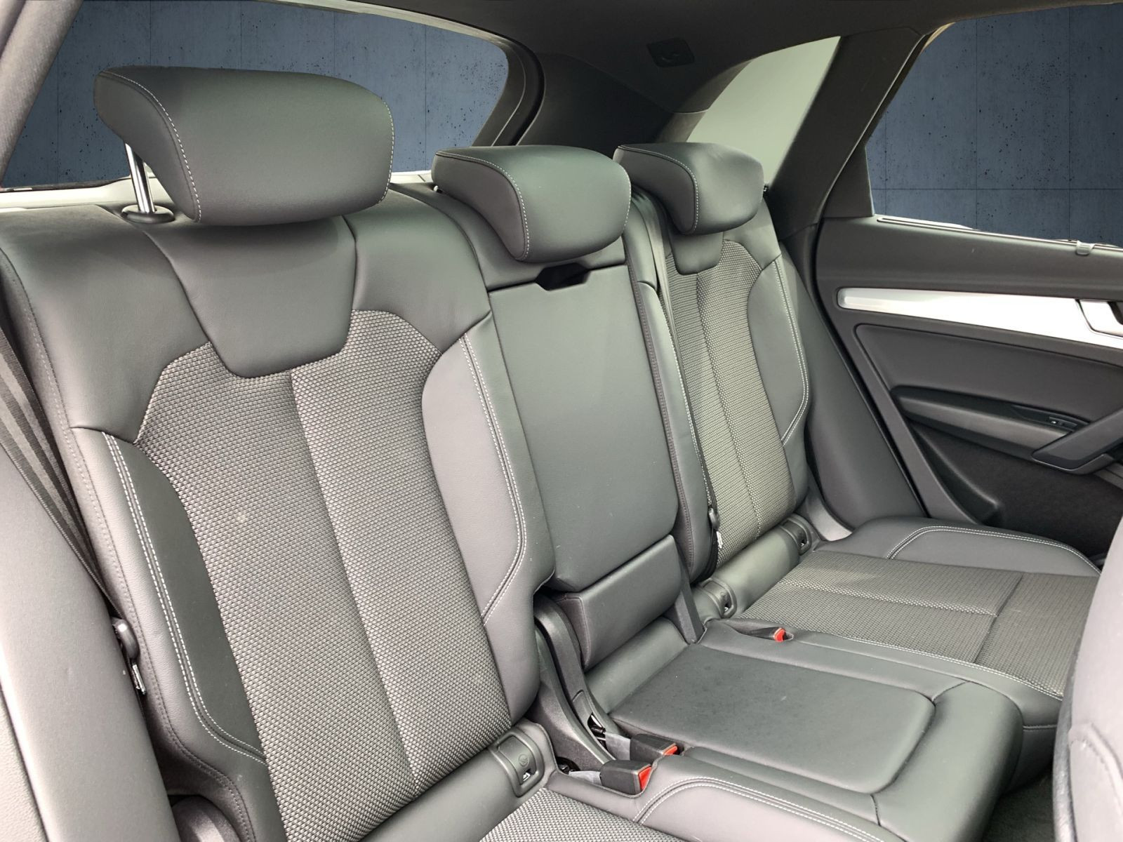 Audi - Q5_19