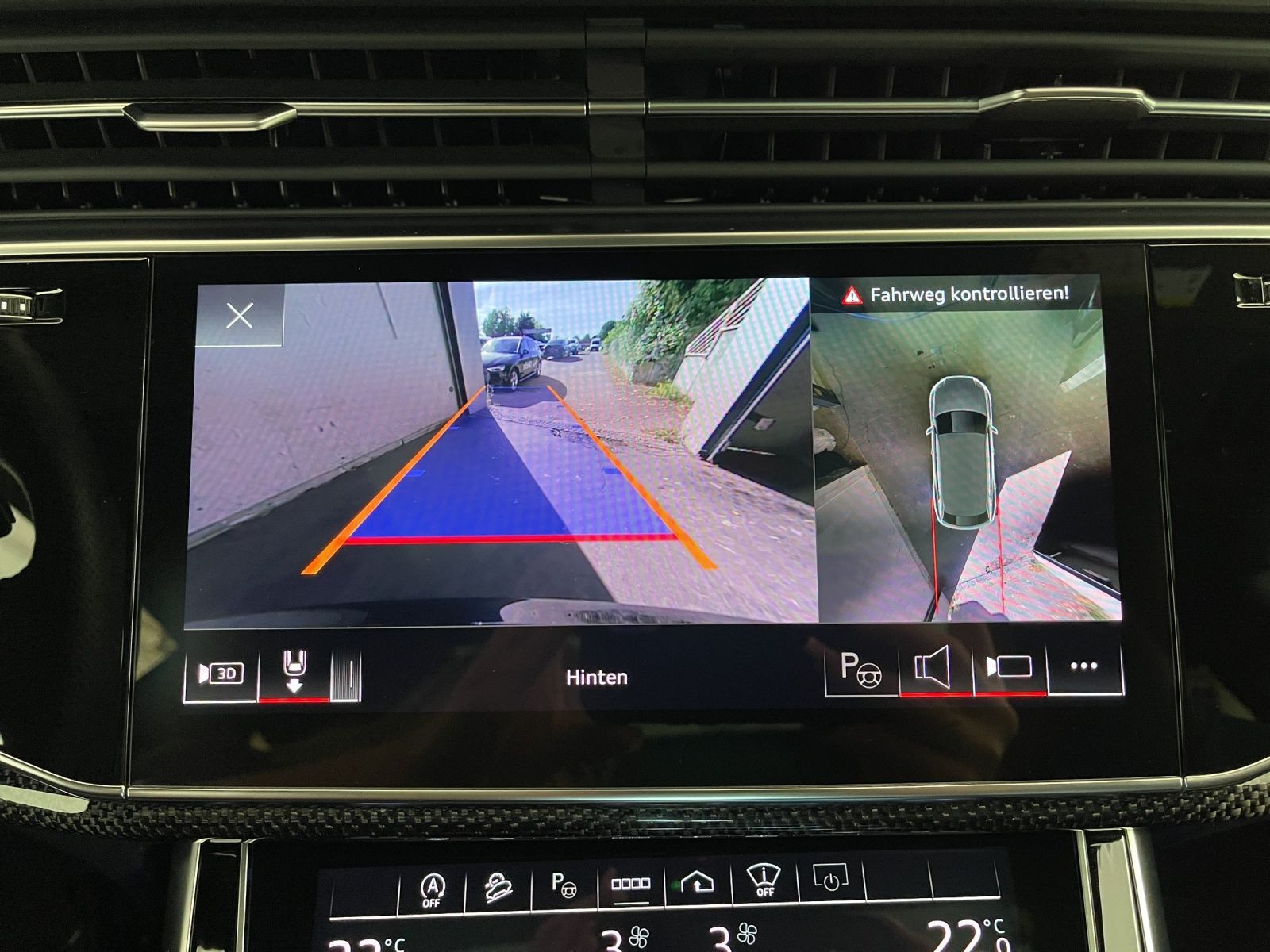 Audi - SQ8_25