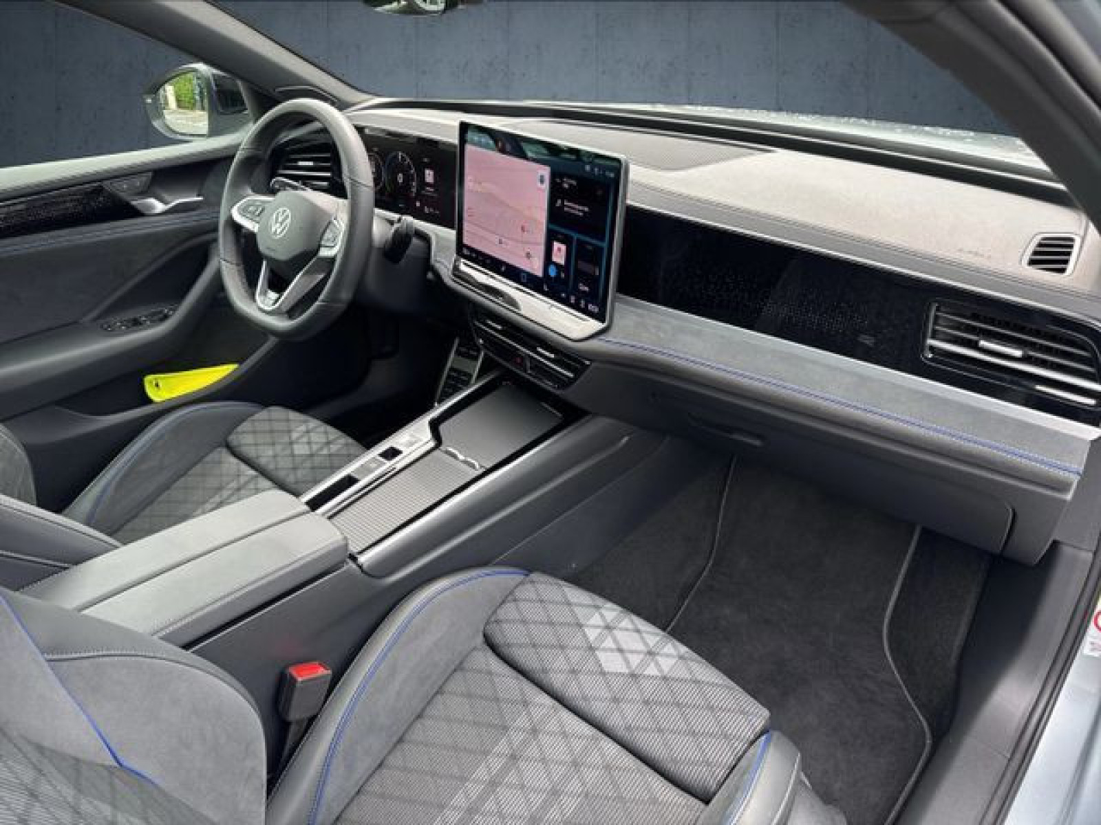 Volkswagen - Passat_18
