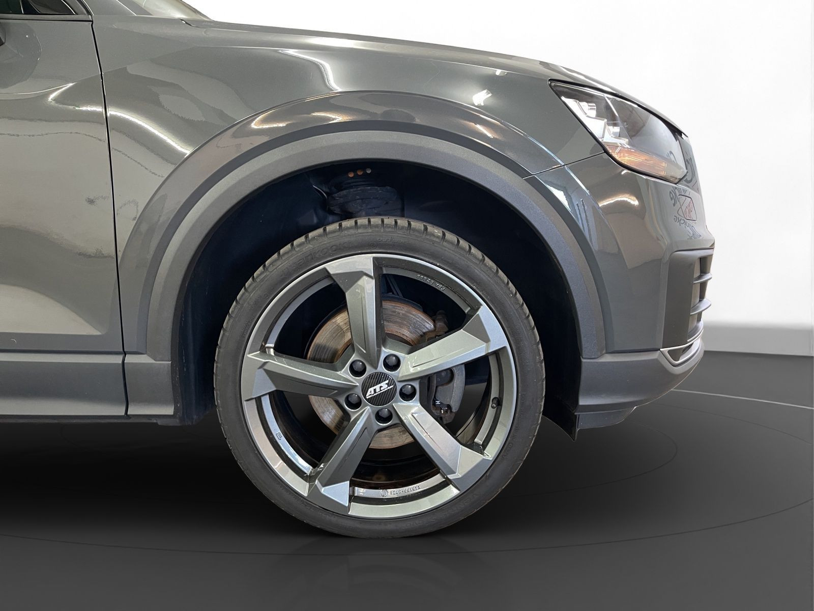 Audi - Q2_15