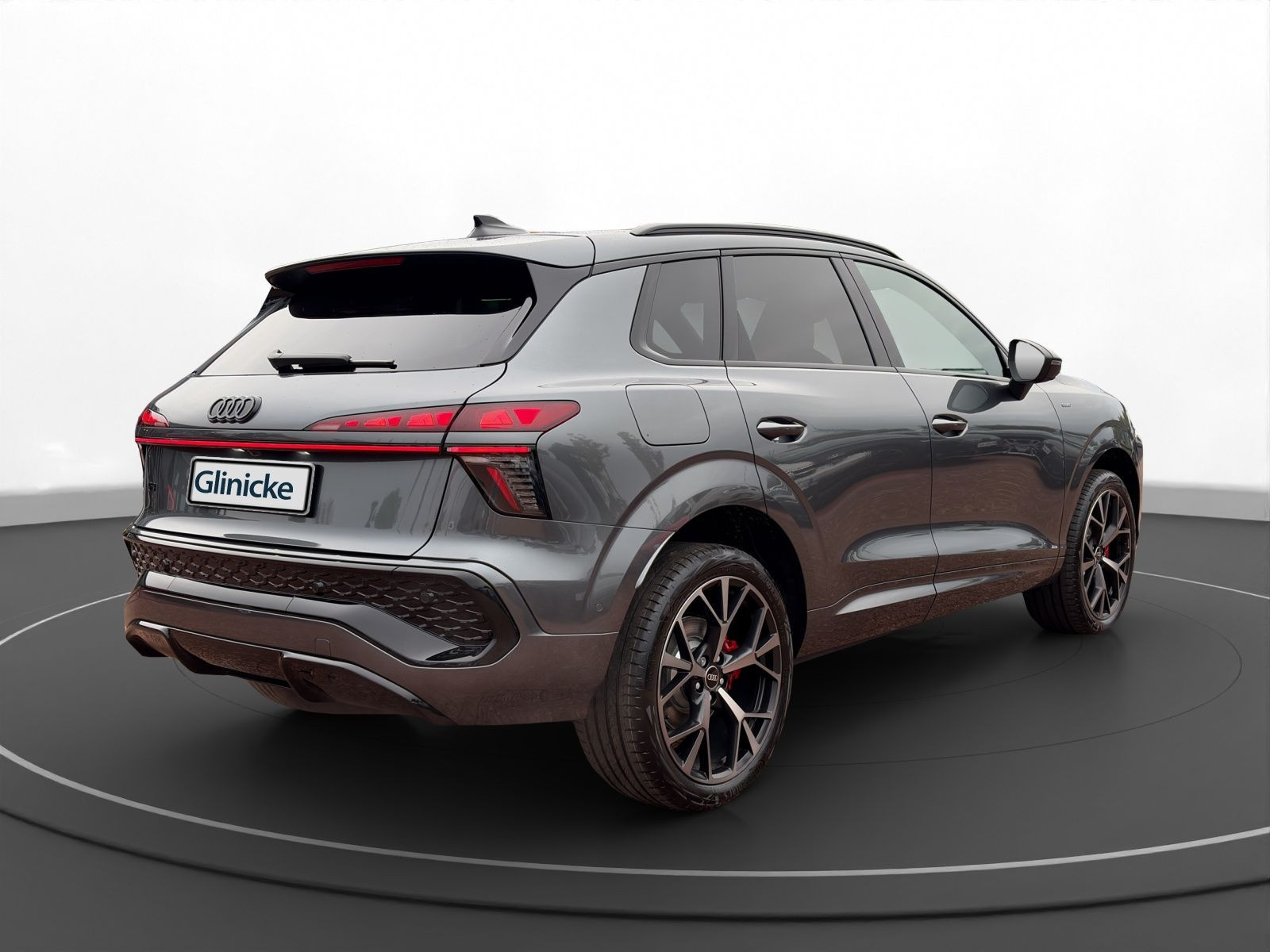 Audi - Q3_13 Audi - Q3_13