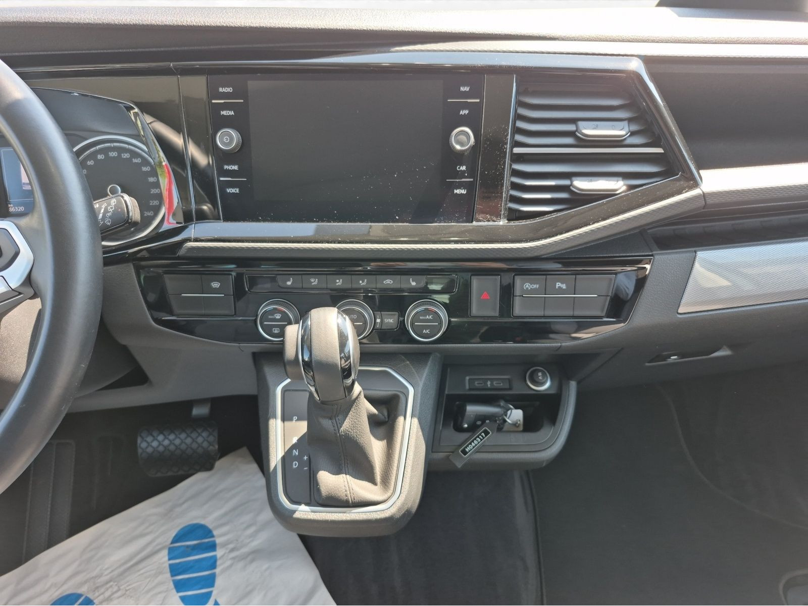 Volkswagen - Multivan_5