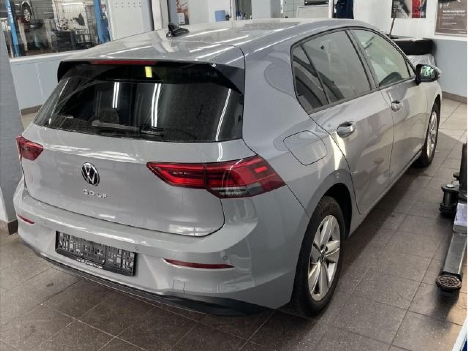 Volkswagen - Golf_5