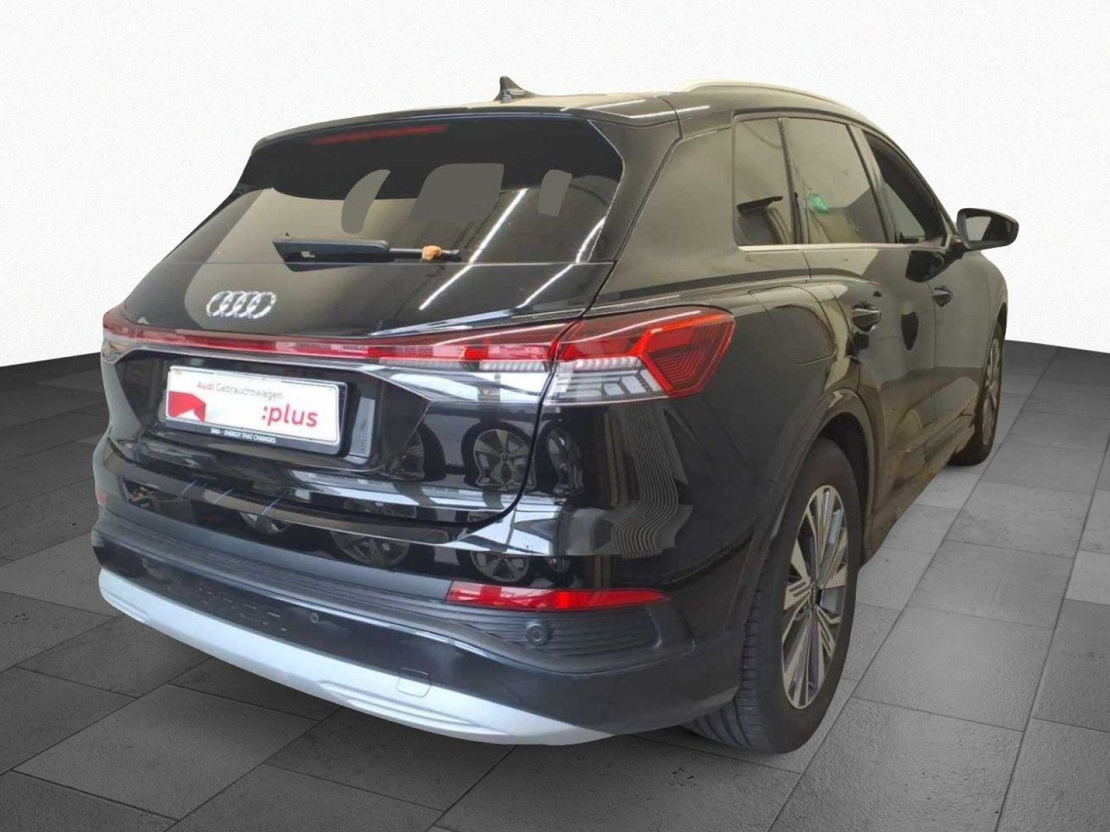 Audi - Q4_4