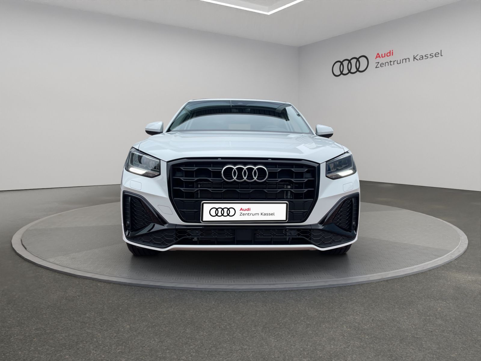 Audi - Q2_8