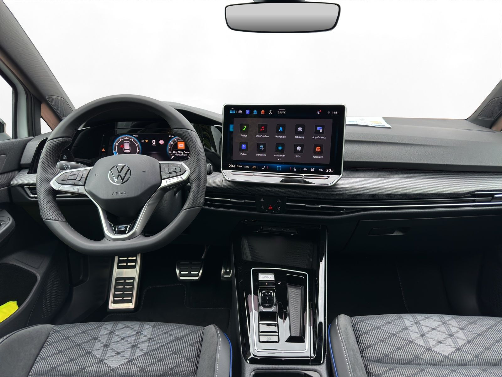 Volkswagen - Golf_8