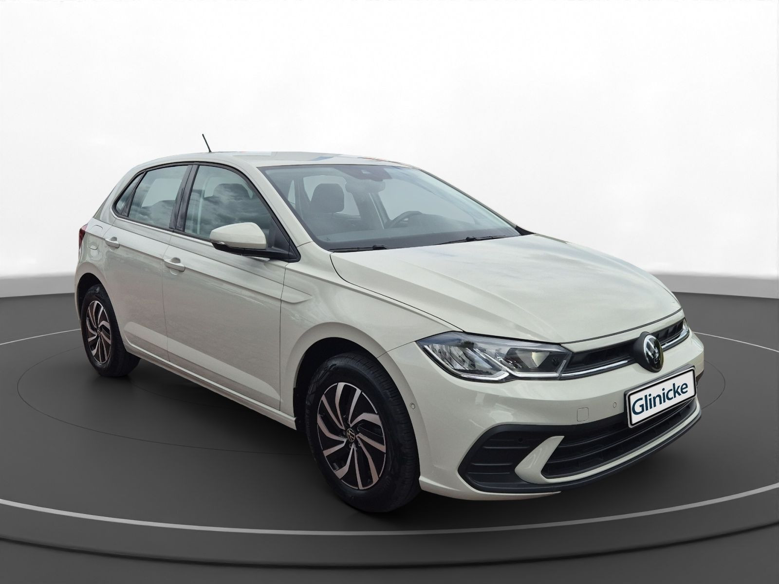 Volkswagen - Polo_12