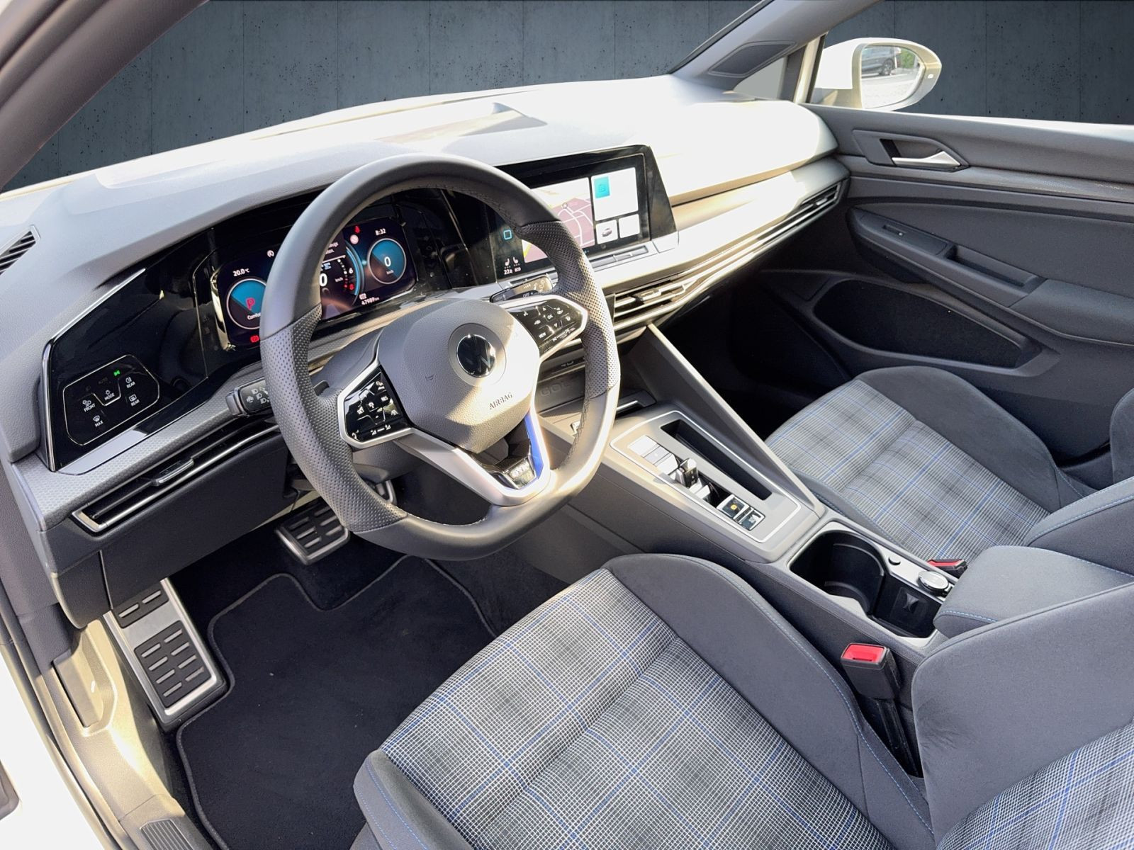 Volkswagen - Golf_12