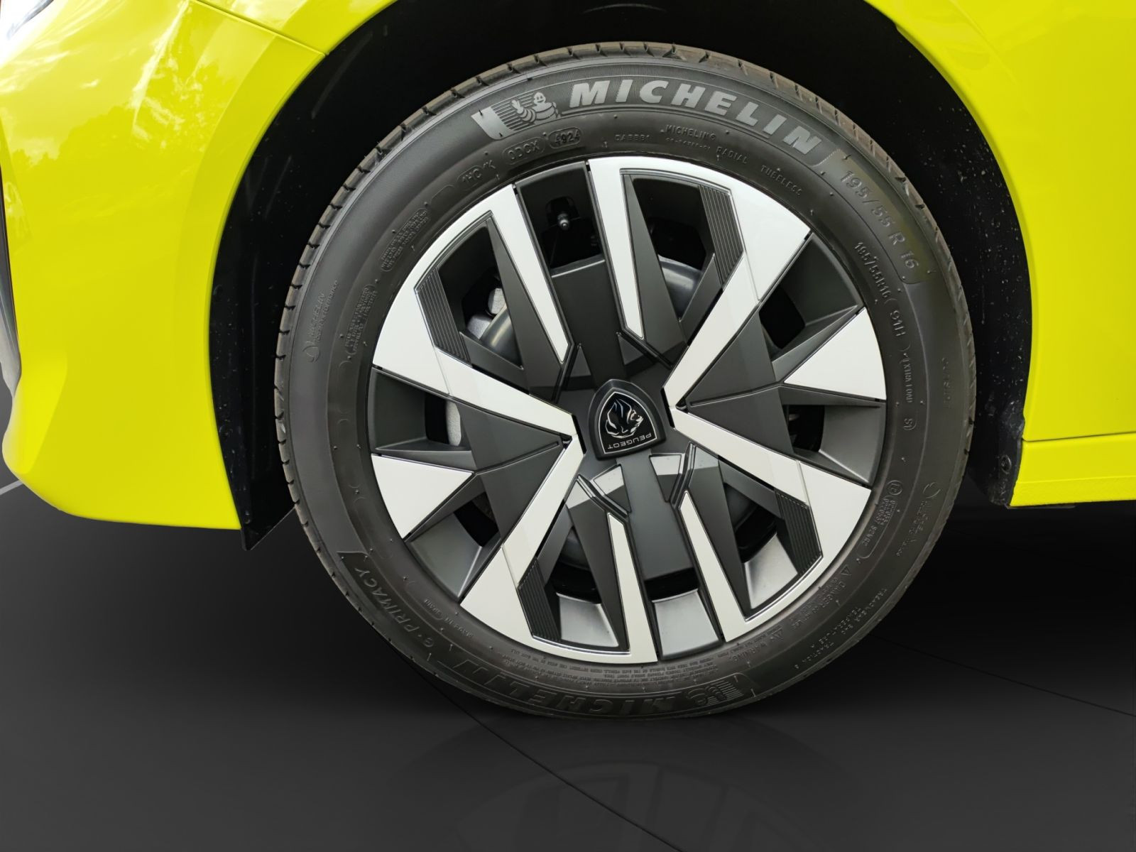 Peugeot - 208_13