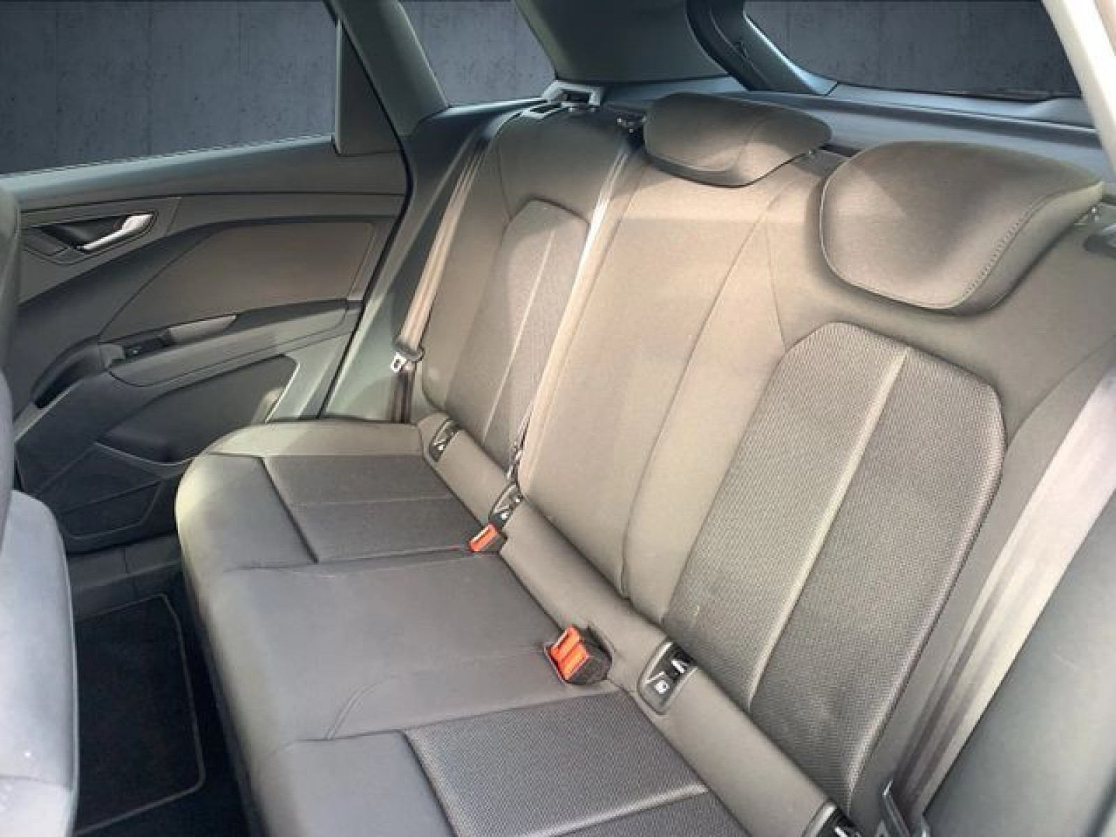 Audi - Q4 e-tron_14