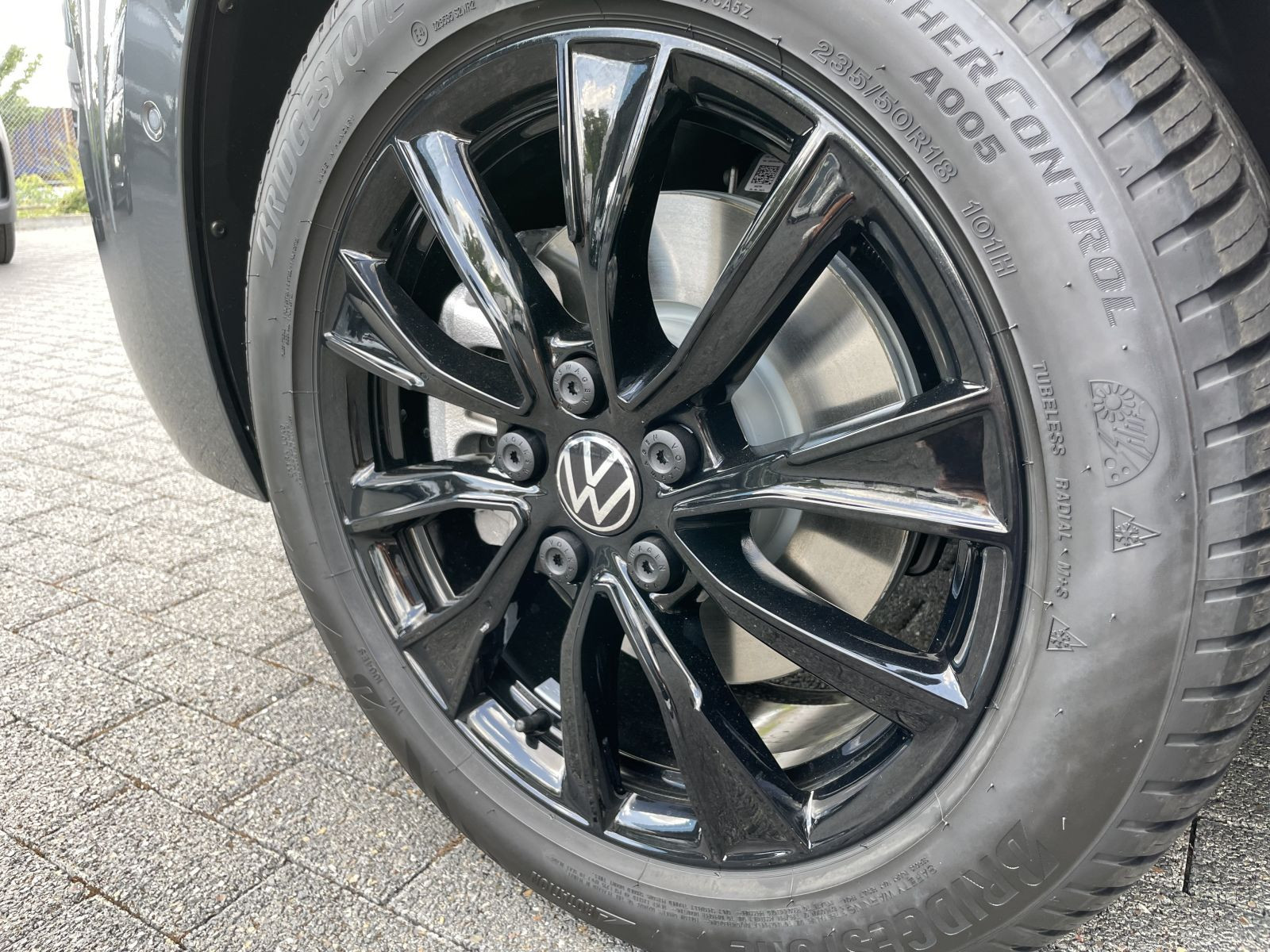 Volkswagen - Multivan_17
