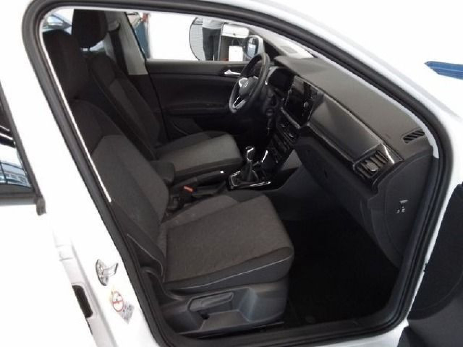 Volkswagen - T-Cross_5