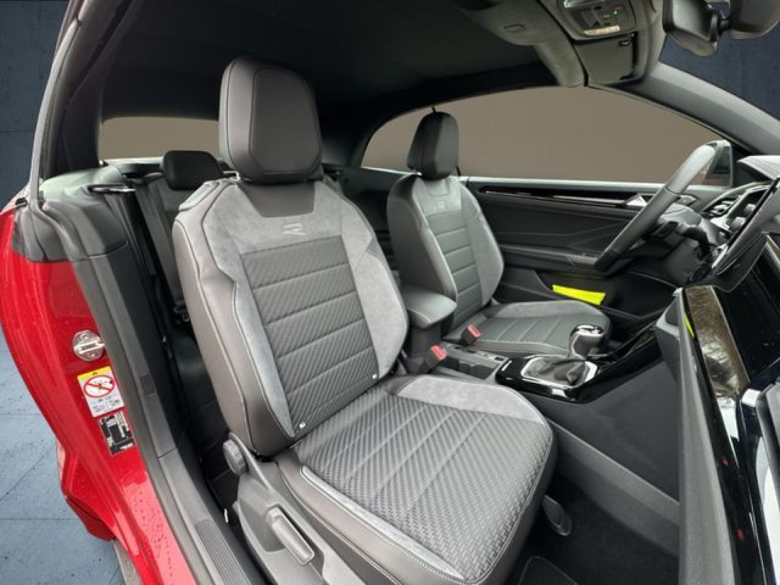Volkswagen - T-Roc Cabriolet_18
