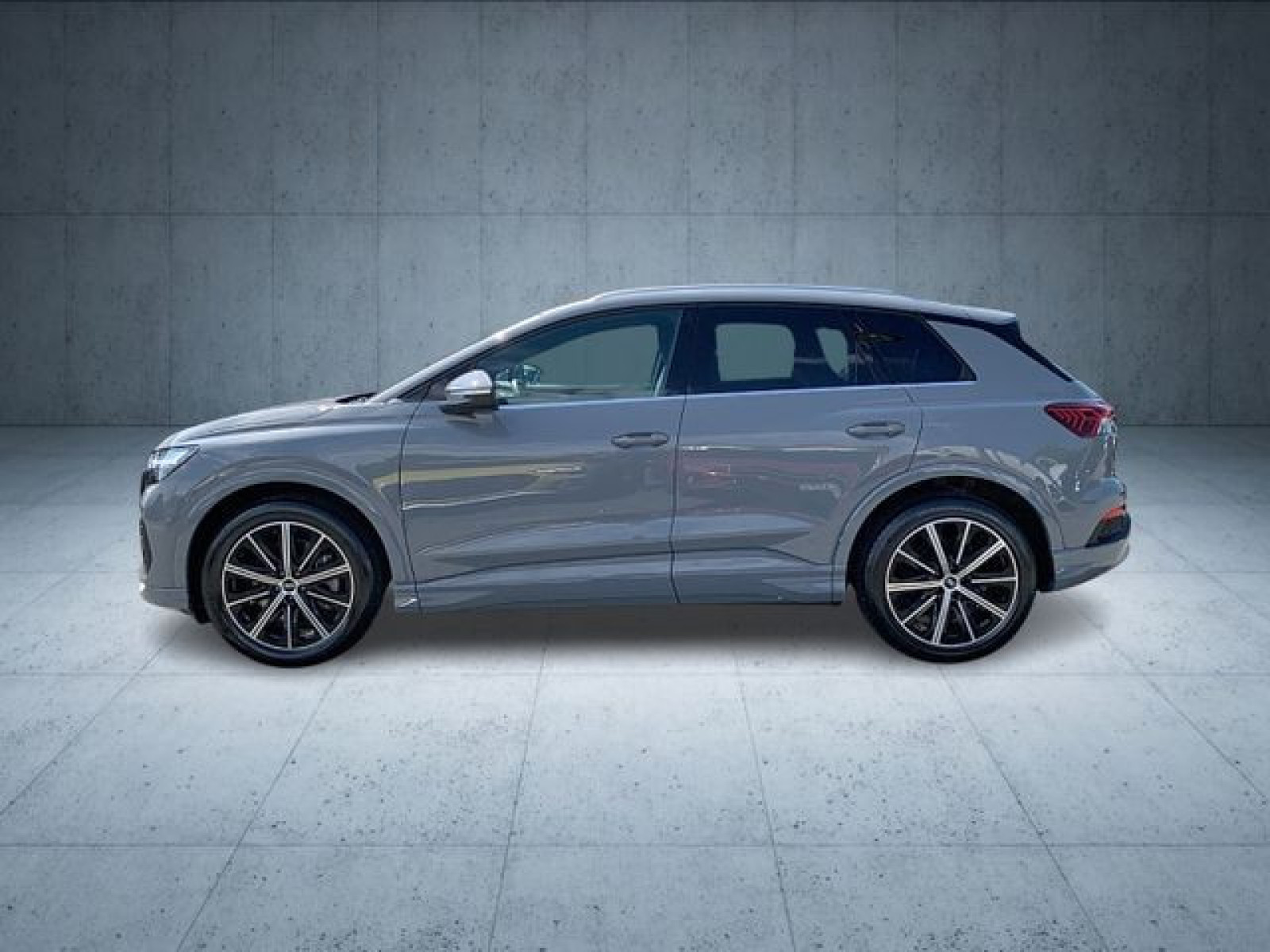 Audi - Q4 e-tron_5