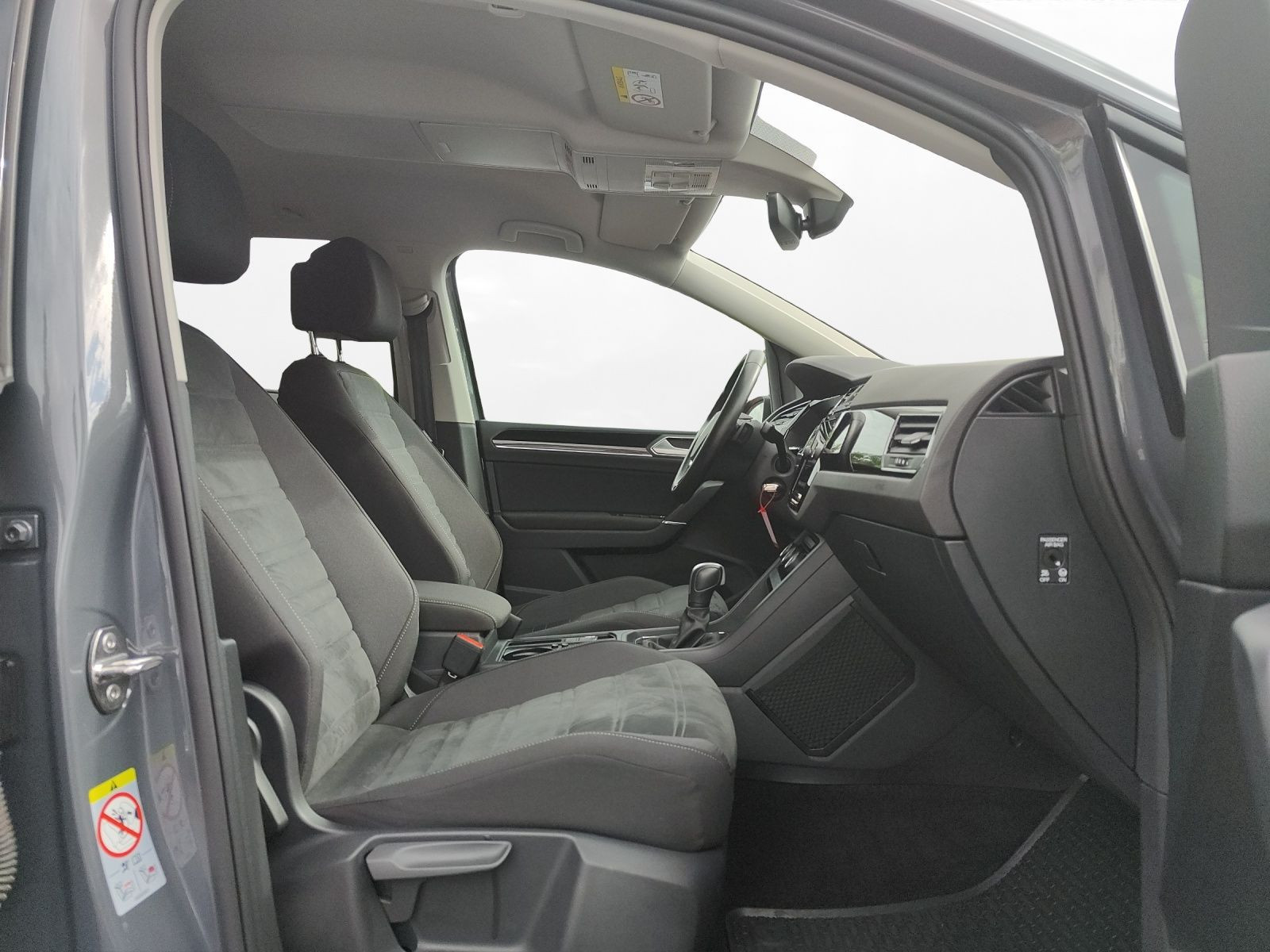 Volkswagen - Touran_14