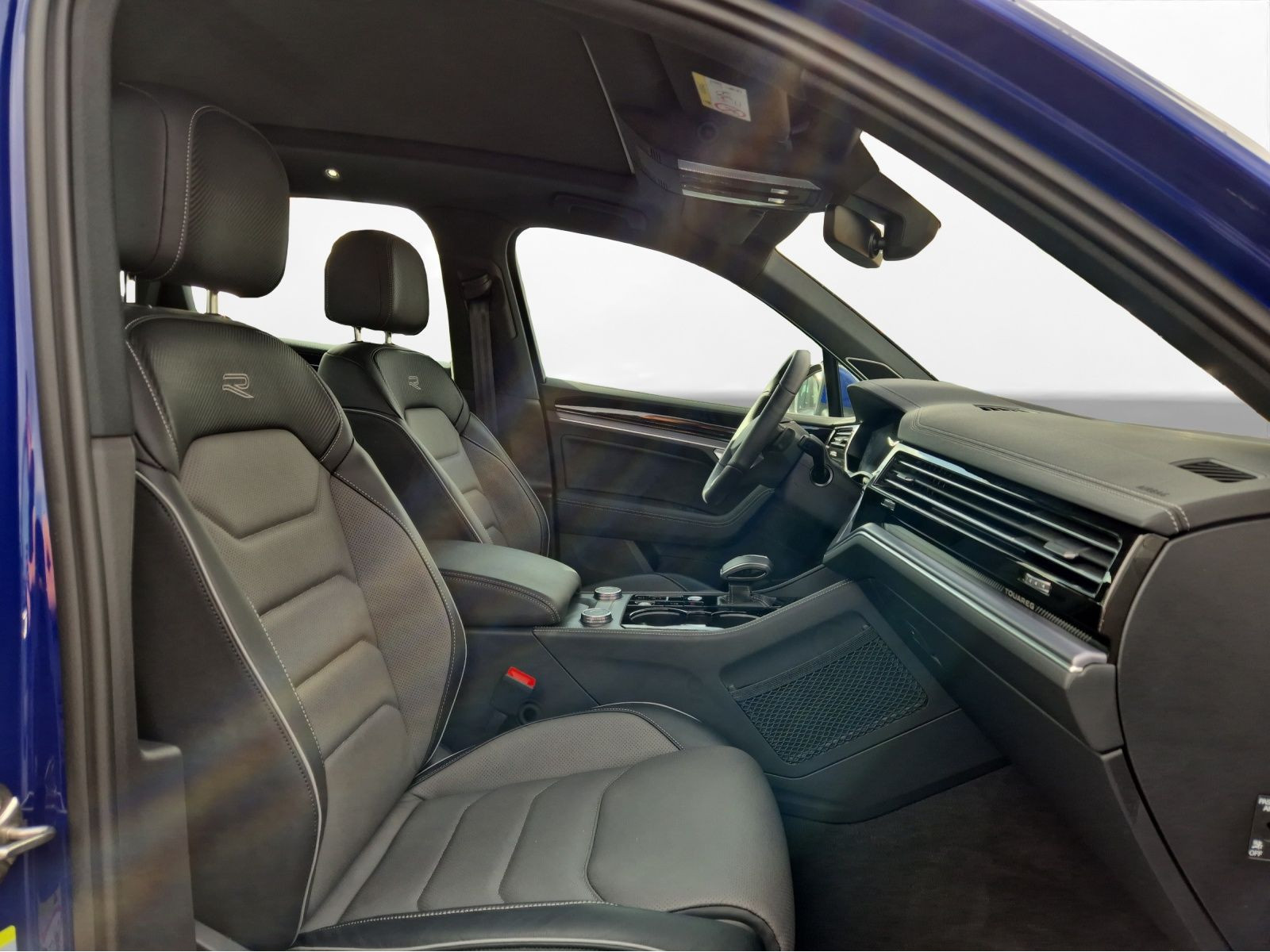 Volkswagen - Touareg_12