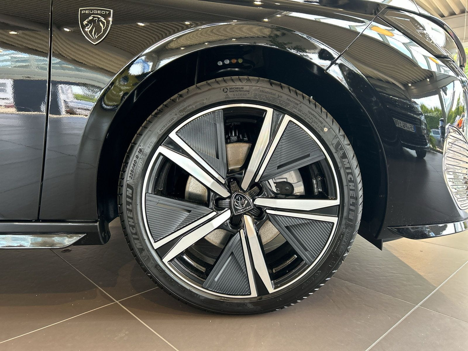 Peugeot - 308_10