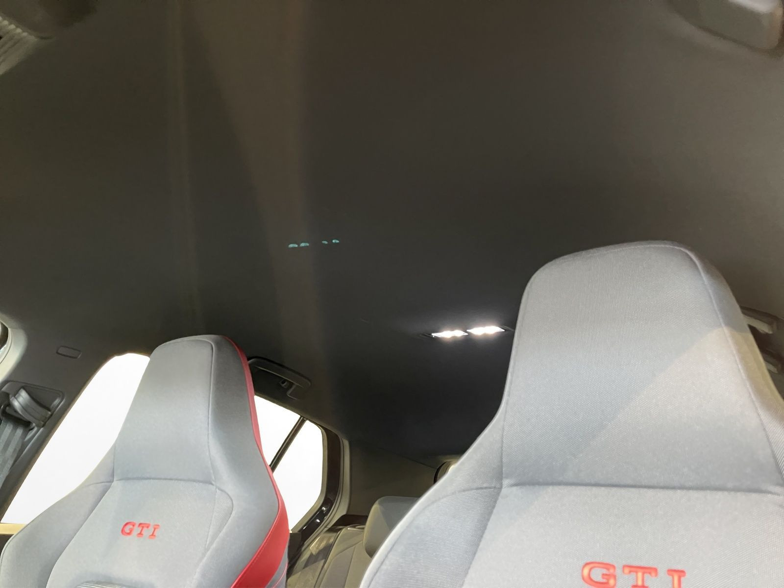 Volkswagen - Golf GTI_11