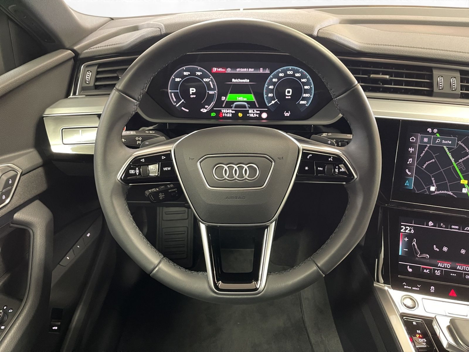 Audi - Q8 e-tron_21