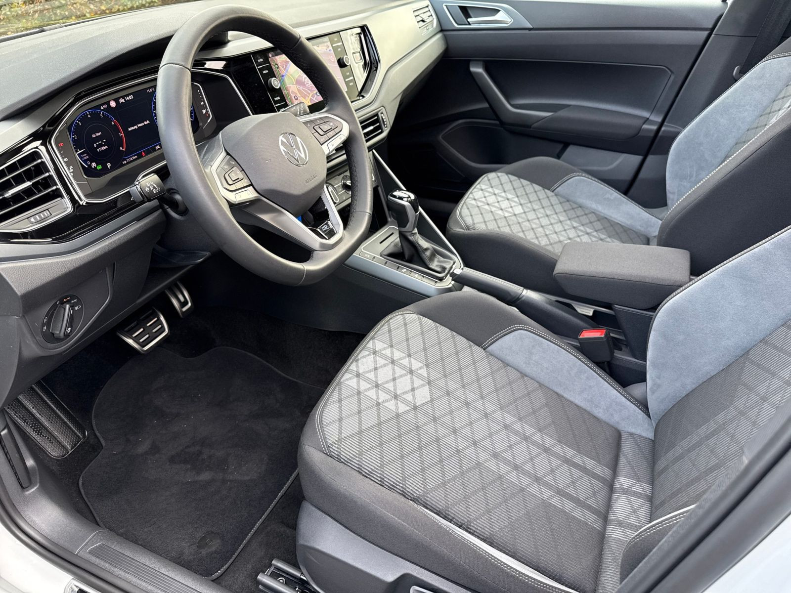 Volkswagen - Polo_10