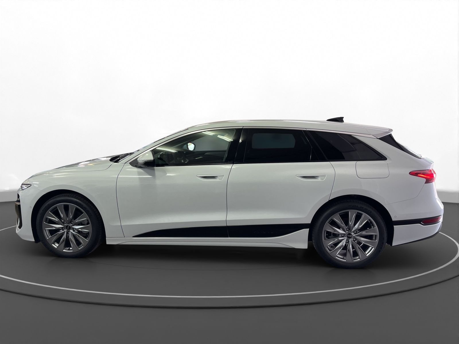 Audi - A6 Avant e-tron_6
